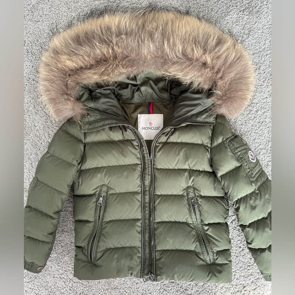Green kids winter jacket - Picture 1 of 7